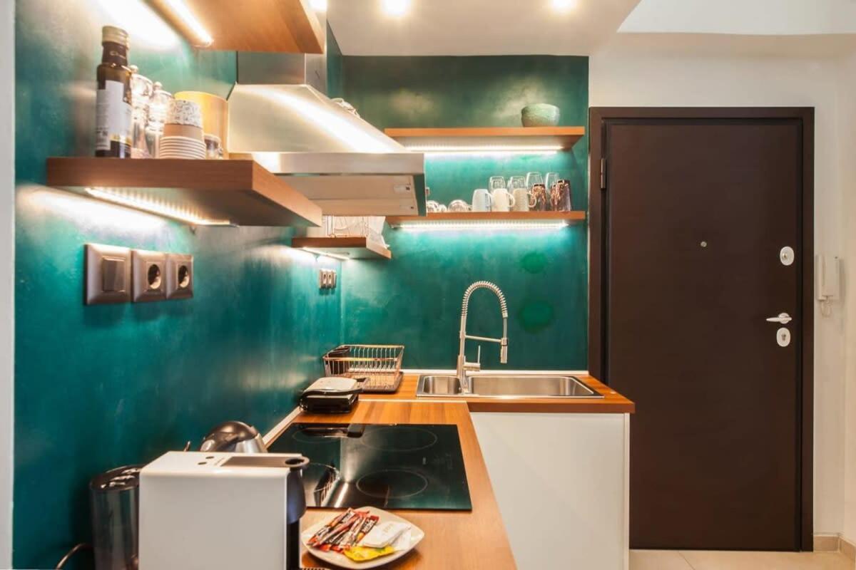 Beautiful Elegant Apartment Next To Monastiraki Athens Exterior photo