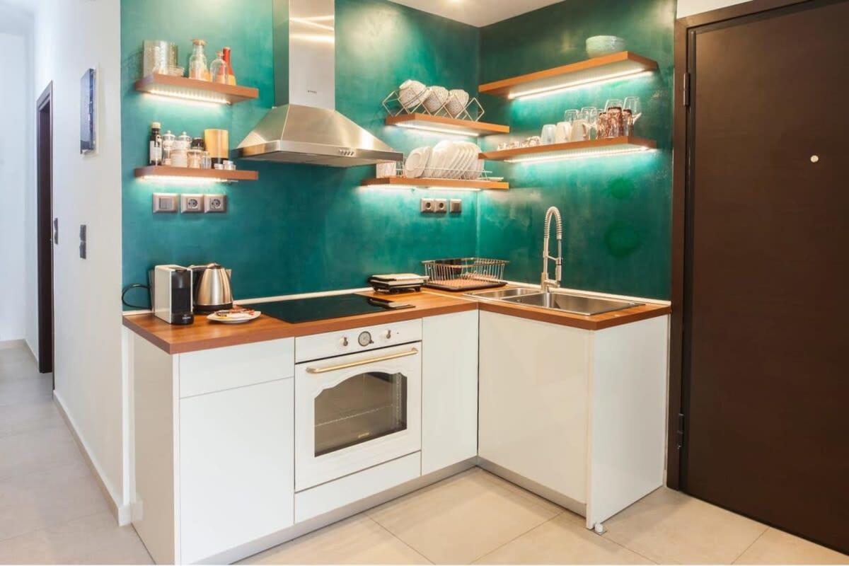 Beautiful Elegant Apartment Next To Monastiraki Athens Exterior photo