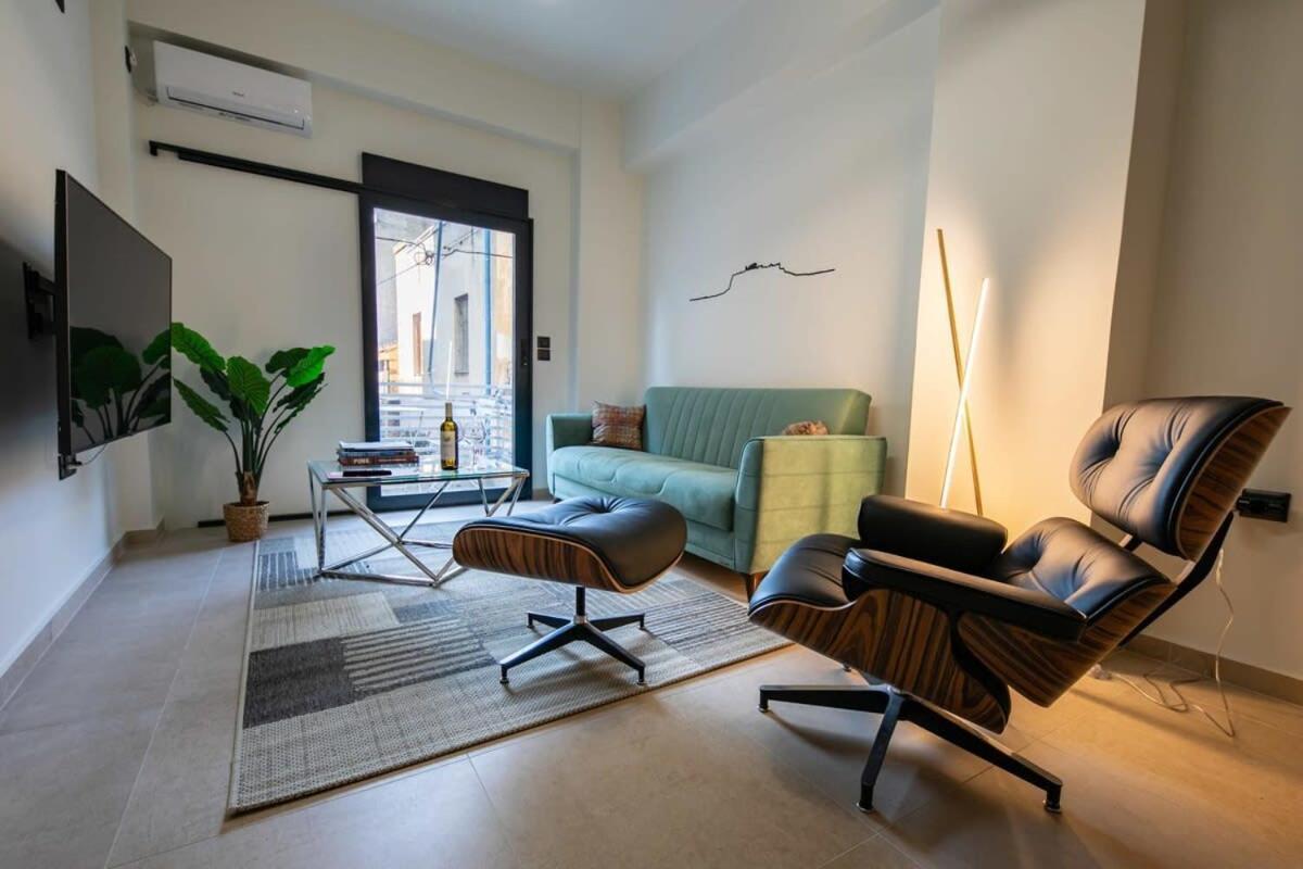 Beautiful Elegant Apartment Next To Monastiraki Athens Exterior photo