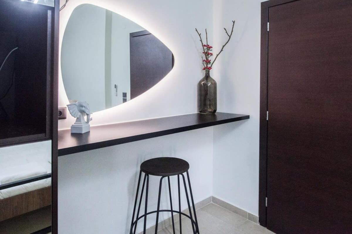 Beautiful Elegant Apartment Next To Monastiraki Athens Exterior photo
