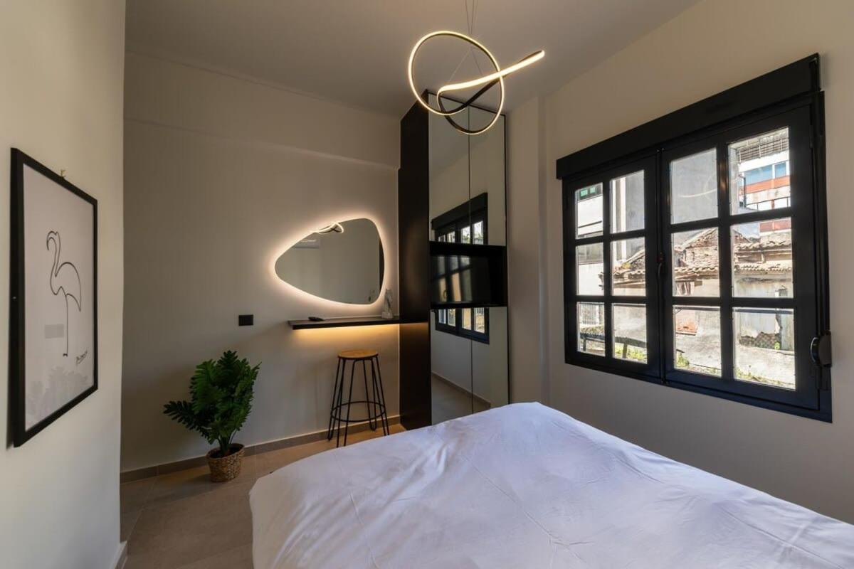 Beautiful Elegant Apartment Next To Monastiraki Athens Exterior photo