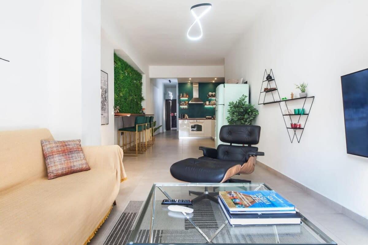 Beautiful Elegant Apartment Next To Monastiraki Athens Exterior photo