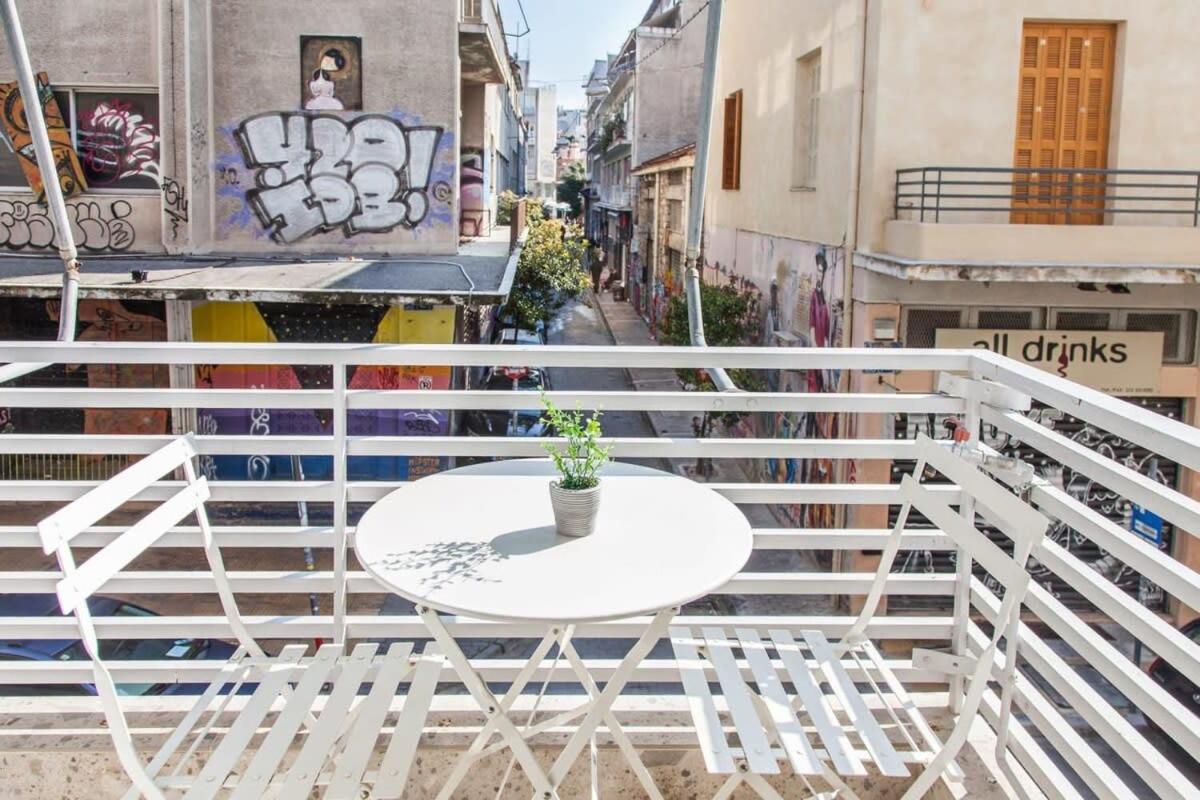 Beautiful Elegant Apartment Next To Monastiraki Athens Exterior photo